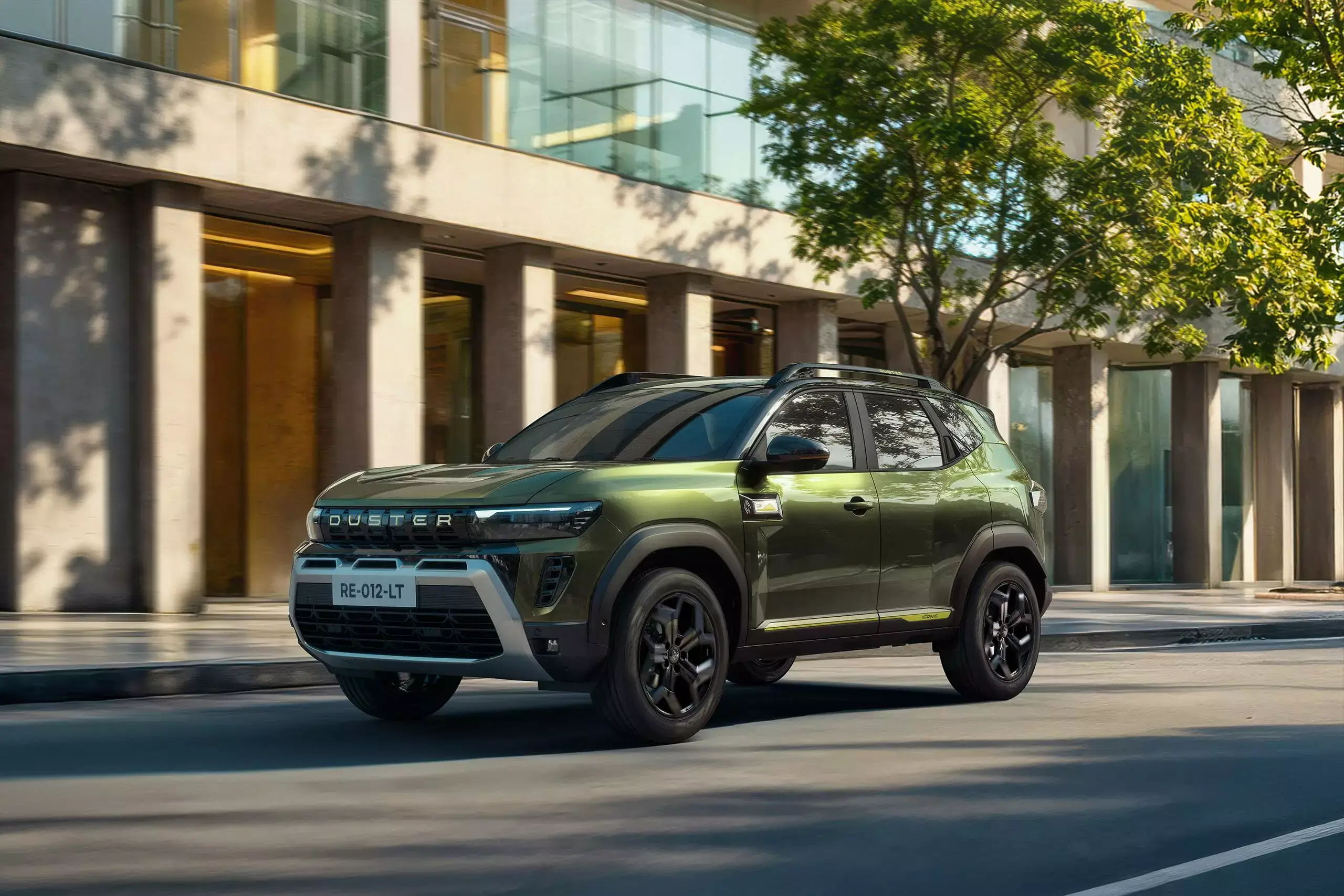 Renault Duster pre launch booking